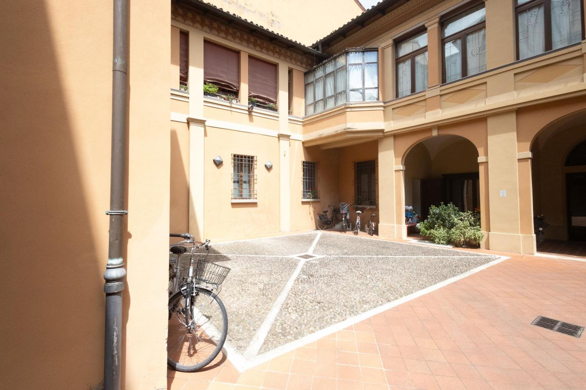 Ca' Spadoni, Centro Storico, Piano Terra, Ingresso Indipendente, Teatro, Parcheggio, Имола Экстерьер фото